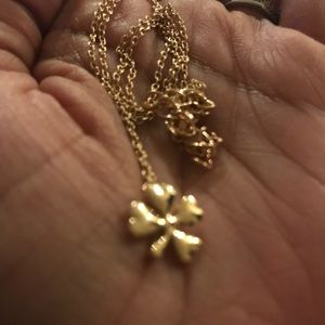 🍀 Pendant Necklace